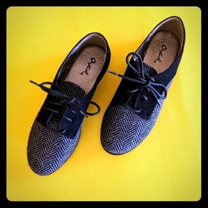 SOLD - Awesome Oxfords 😍 Black & Gray